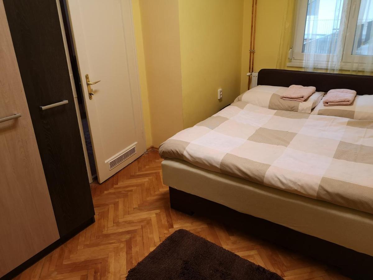 Veva Apartman - Eger Maganszallashely Extérieur photo