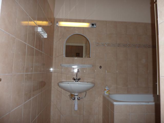 Veva Apartman - Eger Maganszallashely Extérieur photo
